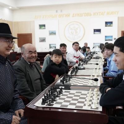 ДУНДГОВЬ АЙМГИЙН АВАРГА ШАЛГАРУУЛАХ НАСАНД ХҮРЭГЧДИЙН ШАТРЫН ТЭМЦЭЭН БОЛЖ БАЙНА | HuduuMN