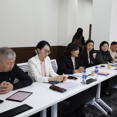 ЖЕНДЭРИЙН ҮНДЭСНИЙ ХОРООНООС АЙМГИЙН ТӨРИЙН АЛБАН ХААГЧДАД ВАКУМЖУУЛСАН СУРГАЛТ ЯВУУЛЖ БАЙНА  | HuduuMN