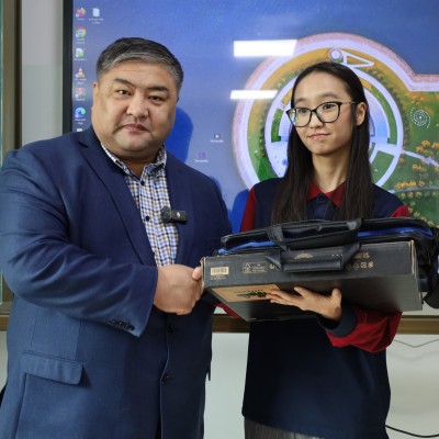 IELTS-ЫН ШАЛГАЛТАД 8 ОНОО АВСАН СУРАГЧИД ЗӨӨВРИЙН КОМПЬЮТЕР ГАРДУУЛЛАА | HuduuMN