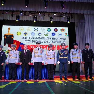 ДАРХАН ЦЭРГИЙН ХҮРЭЭНИЙ БОЛОН ХУУЛЬ САХИУЛАХ БАЙГУУЛЛАГУУДЫН БАЯРЫН ХУРАЛ БОЛЛОО | HuduuMN