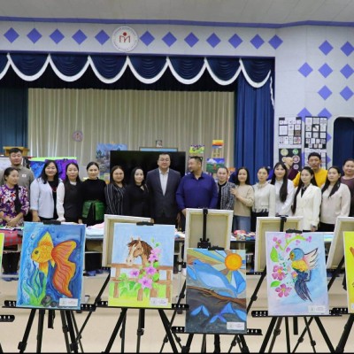 ДУНДГОВЬ АЙМГИЙН ДҮРСЛЭХ УРЛАГ, ДИЗАЙН ТЕХНОЛОГИЙН БАГШ, СУРАГЧДЫН ХАМТАРСАН ҮЗЭСГЭЛЭНД БАЯНЖАРГАЛАН СУМЫН 40 СУРАГЧИЙН БҮТЭЭЛ ОРОЛЦЛОО | HuduuMN