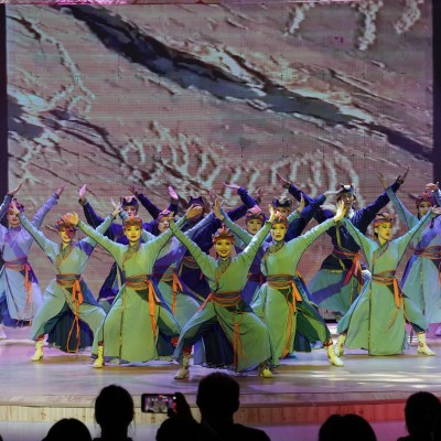 ТЭНГЭРИЙН ТЭМДЭГ ХҮҮХДИЙН ТЕАТРТ “БҮЖГЭЭР ЖИГҮҮРЛЭХҮЙ” ТОГЛОЛТ БОЛЛОО | HuduuMN