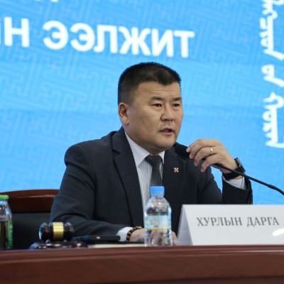 Аймгийн иргэдийн Төлөөлөгчдийн Хурлын ээлжит аравдугаар хуралдаан хуралдаж дараах асуудлуудыг хэлэлцэж байна. Үүнд: | HuduuMN