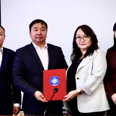 АЙМГИЙН ЗДТГ-ЫН ҮЙЛ АЖИЛЛАГААНД ОЛОН УЛСЫН ЧАНАРЫН МЕНЕЖМЕНТИЙН ТОГТОЛЦООНЫ ISO 9001:2016 СТАНДАРТ НЭВТРҮҮЛЖ ЭХЭЛЛЭЭ | HuduuMN