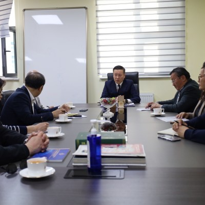 ГЕРМАНЫ ОУ-ЫН ХАМТЫН АЖИЛЛАГААНЫ НИЙГЭМЛЭГИЙН СУДАЛГААНЫ БАГ ДАРХАНД АЖИЛЛАЖ БАЙНА | HuduuMN