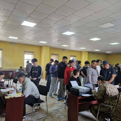 ЦЭРГИЙН ТӨВ ЭМНЭЛГИЙН ЭМЧ НАР БАЯНХОНГОР АЙМАГТ АЖИЛЛАЛАА | HuduuMN