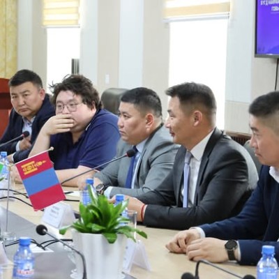 БҮГД НАЙРАМДАХ УЗБЕКИСТАН УЛСЫН ХӨДӨӨ АЖ АХУЙН ЯАМНЫ ТӨЛӨӨЛЛҮҮД ГОВЬСҮМБЭР АЙМАГТ АЖИЛЛАЛАА. | HuduuMN