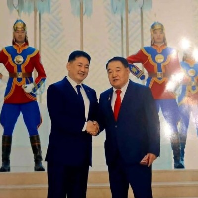 ДУНДГОВЬ АЙМГИЙН УУГУУЛ Ц.ГАНХҮҮ "МОНГОЛ УЛСЫН ГАВЬЯАТ БАРИЛГАЧИН" ЦОЛ ХҮРТЛЭЭ | HuduuMN