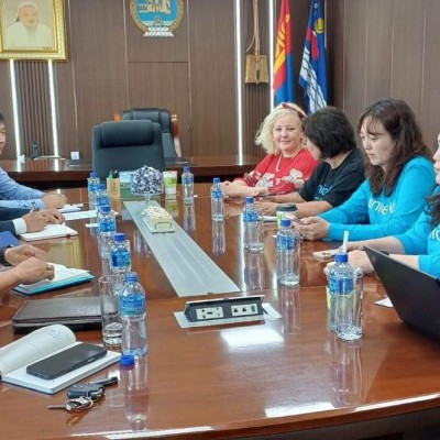 НҮБ-ЫН ХҮҮХДИЙН САНГИЙН СУУРИН ТӨЛӨӨЛӨГЧ БЕАТЕ ДАСТЕЛ ТЭРГҮҮТЭЙ ХӨТӨЛБӨРИЙН БАГ УВС АЙМАГТ АЖИЛЛАЛАА. | HuduuMN