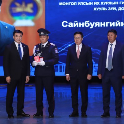 ХУУЛЬ ЗҮЙ, ДОТООД ХЭРГИЙН САЙД С.АМАРСАЙХАН, УИХ-ЫН ГИШҮҮН Б.ЗАЯАБАЛ НАР УВС АЙМАГТ АЖИЛЛАЛАА | HuduuMN