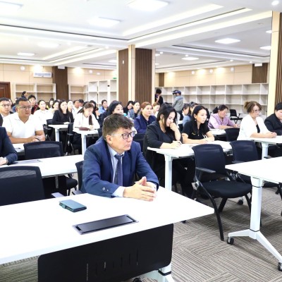 ТӨСВИЙН ЕРӨНХИЙЛӨН ЗАХИРАГЧИЙН ХАРЬЯА БАЙГУУЛЛАГУУДЫН УДИРДЛАГА, НЯГТЛАН БОДОГЧДЫГ ХАМРУУЛСАН СУРГАЛТЫГ ЗОХИОН БАЙГУУЛЖ БАЙНА | HuduuMN