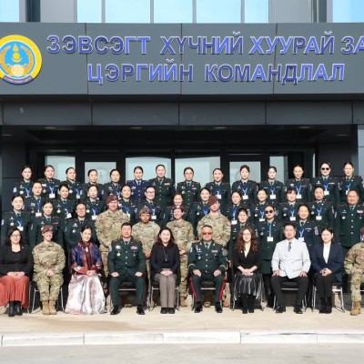 Монгол Улсын Зэвсэгт хүчний Хуурай замын цэргийн командлал, АНУ-ын Номхон далайн Хуурай замын цэргийн командлалын хамтарсан “Хуурай замын цэргийн эмэгтэй ахлагч нарын чуулга уулзалт"-дын дөрөв дэх өдрийн арга хэмжээнд аймгийн ЗДТГ-ын Нийгмийн бодлогын хэл | HuduuMN