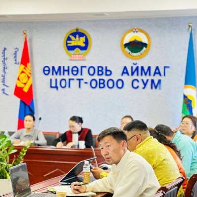 АЙМГИЙН ЗАСАГ ДАРГЫН ТАМГЫН ГАЗРЫН ХЯНАЛТ-ШИНЖИЛГЭЭ, ҮНЭЛГЭЭНИЙ ХЭЛТСИЙН АЛБА ХААГЧИД ЦОГТ-ОВОО СУМАНД АЖИЛЛАЖ БАЙНА. | HuduuMN