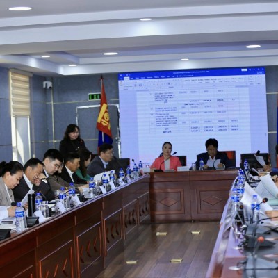 СҮХБААТАР АЙМГИЙН ИРГЭДИЙН ТӨЛӨӨЛӨГЧДИЙН ХУРЛЫН ЭЭЛЖИТ БУС V ХУРАЛДААН 57.1 ХУВЬТАЙ ЭХЭЛЛЭЭ ХУРАЛДААНААР ДАРААХ АСУУДЛЫГ ХЭЛЭЛЦЭНЭ.  1. Аймгийн 2025 оны төсөвт зохицуулалт хийх тухай 2. Аймгийн баяр наадмыг зохион байгуулах хороо байгуулах тухай  3. Орон  | HuduuMN