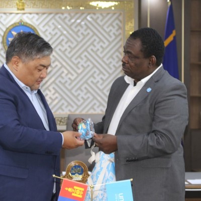 🤝ДАРХАН-УУЛ АЙМАГ НҮБ-ЫН ХҮҮХДИЙН САНТАЙ ХАМТЫН АЖИЛЛАГААГАА ӨРГӨЖҮҮЛЖ БАЙНА    | HuduuMN