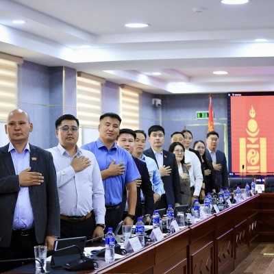 СҮХБААТАР АЙМГИЙН ИРГЭДИЙН ТӨЛӨӨЛӨГЧДЫН ХУРЛЫН 9 ДЭХ УДААГИЙН СОНГУУЛИЙН ЭЭЛЖИТ 6 ДУГААР ХУРАЛДААН ЭХЛЭЛЭЭ Аймгийн иргэдийн Төлөөлөгчдийн хурлын ээлжит 6 дугаар хуралдаанаар  1. Аймгийн 2025 оны төсөвт тодотгол хийх тухай  (Танилцуулах нь : Аймгийн ЗДТГ-ы | HuduuMN