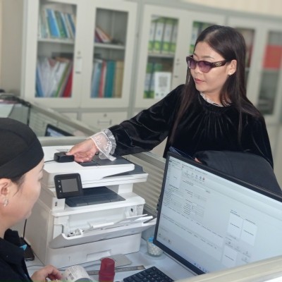 ГАДААД ПАСПОРТЫГ СУМАНДАА ЗАХИАЛАХ, ХҮЛЭЭН АВАХ БОЛОМЖТОЙ БОЛЛОО. Сумдын иргэд “Үндэсний энгийн гадаад паспорт”-ыг заавал аймгийн төвд ирж улсын бүртгэлийн хэлтэст захиалдаг байсан бол Сүхбаатар аймгийн Мөнххаан, Түмэнцогт сумдад 2025 оны 10 дугаар сары | HuduuMN