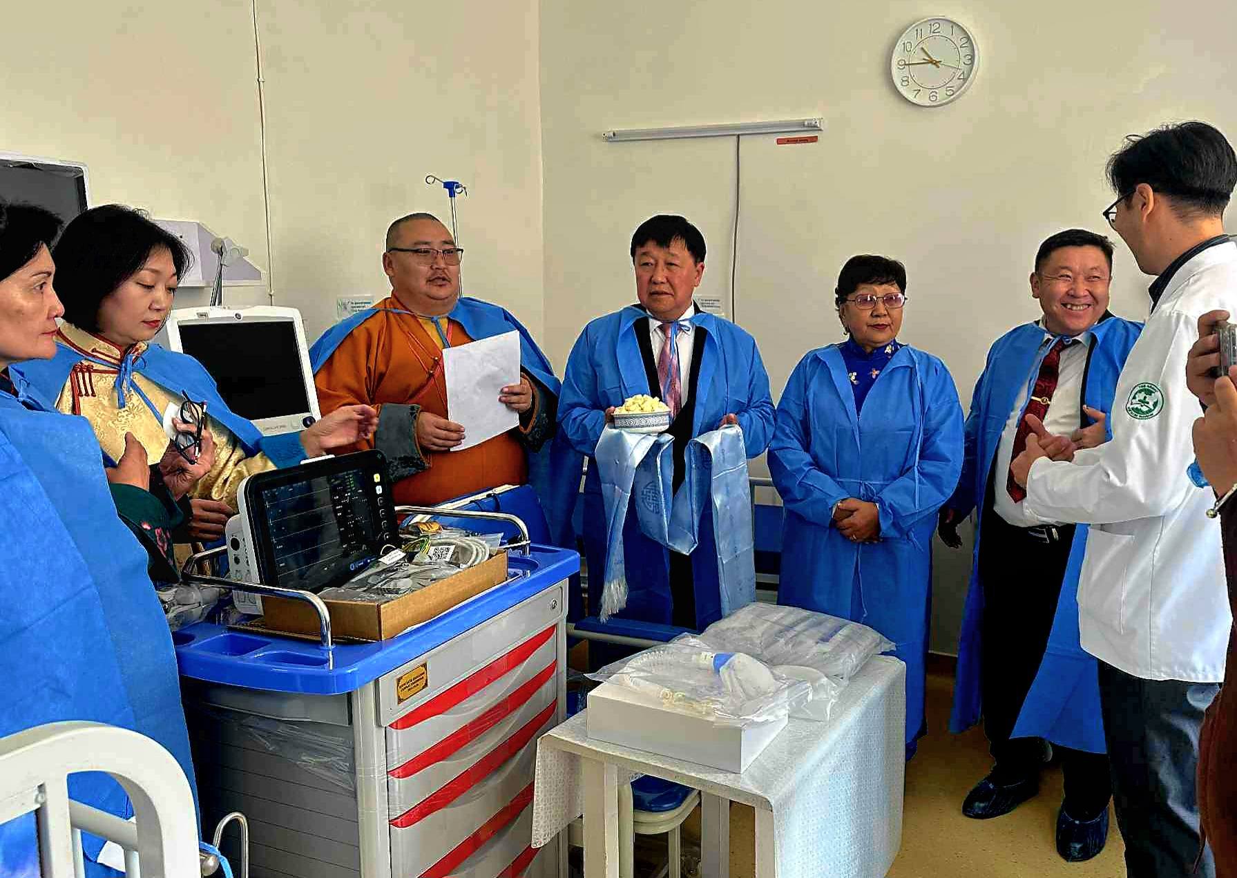 ХҮҮХДИЙН ТАСАГТ ЭРЧИМТ ЭМЧИЛГЭЭНИЙ ТОНОГ ТӨХӨӨРӨМЖ, ЭМНЭЛГИЙН ХЭРЭГСЭЛ ХАНДИВЛАЛАА  | HuduuMN