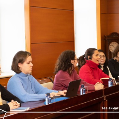 ДЭЛХИЙН ЭРҮҮЛ МЭНДИЙН БАЙГУУЛЛАГЫН ҮНЭЛГЭЭНИЙ БАГ ТӨВ АЙМАГТ АЖИЛЛАЖ БАЙНА | HuduuMN