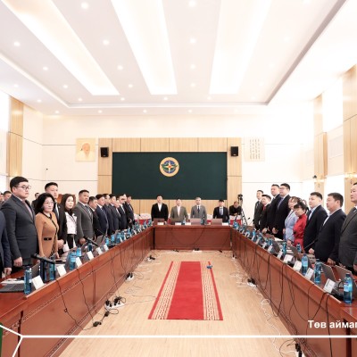АЙМГИЙН ИТХ-ЫН ЭЭЛЖИТ 6 ДУГААР ХУРАЛДААН ХУРАЛДАЖ БАЙНА | HuduuMN