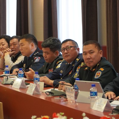 ОБЕГ-ЫН ДАРГА ХОШУУЧ ГЕНЕРАЛ Г.АРИУНБУЯН ЗАВХАН АЙМАГТ АЖИЛЛАЖ БАЙНА | HuduuMN