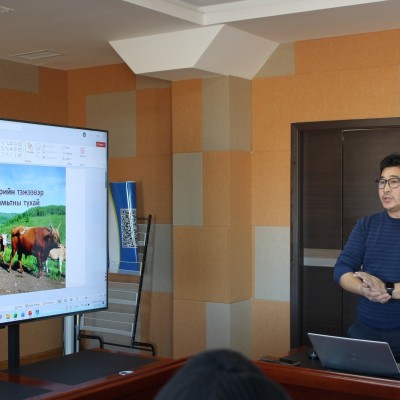 ГУРВАНСАЙХАН СУМЫН ТӨВ ОРЧМЫН МАЛЧИН ӨРХҮҮДТЭЙ УУЛЗАЛТ ЗОХИОН БАЙГУУЛЛАА | HuduuMN