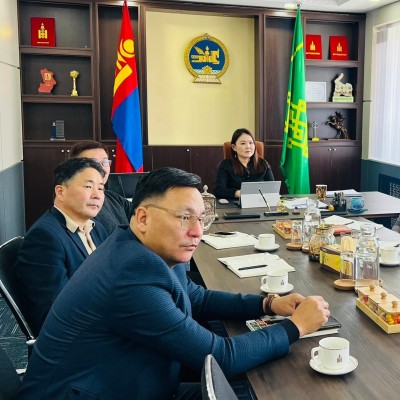 ДАРХАН СУМЫН ИТХ-ЫН ЗӨВЛӨЛИЙН ХУРАЛ БОЛЖ БАЙНА | HuduuMN