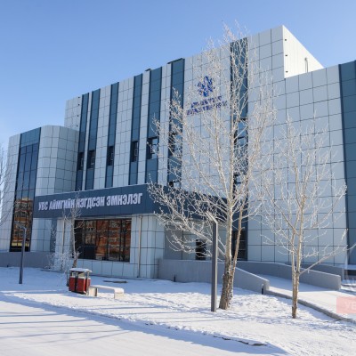 Увс аймгийн Нэгдсэн эмнэлэгийн өргөтгөлийн барилгын угсралтын ажлыг Татах хүч ХХК-ий зураг төслөөр Сити Ландмарк ХХК болон Хаппи бьюлдинг ХХК гүйцэтгэж 2025 оны 12 сарын 12-ны өдөр ашиглалтад орлоо | HuduuMN