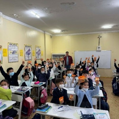 Засаг даргаас ирүүлсэн Уриалга чиглэлийн дагуу Эрүүл мэндийн салбарын ажилчдын хүүхдүүд дундаас нэг хүүхэд сонгож “Бүтээлч 1 ажил” хийжээ.  | HuduuMN