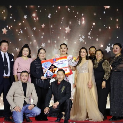 2025 ОНЫ ҮЙЛ АЖИЛЛАГААГААРАА ТЭРГҮҮЛСЭН СОЁЛЫН ТӨВҮҮДИЙГ ШАГНАЖ УРАМШУУЛЛАА.  | HuduuMN