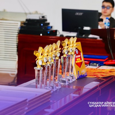 СҮХБААТАР АЙМГИЙН ЦАГДААГИЙН ГАЗРЫН 2025 ОНЫ ҮЙЛ АЖИЛЛАГААНЫ ТАЙЛАНГИЙН ХУРАЛ ЗОХИОН БАЙГУУЛАГДЛАА 📅 Сүхбаатар аймгийн Цагдаагийн газрын 2025 оны үйл ажиллагааны тайлангийн хурал амжилттай зохион байгуулагдлаа. Тайлангийн хурлаар өнгөрсөн жилийн үйл ажил | HuduuMN