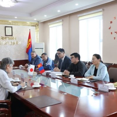 ДОРНОГОВЬ АЙМАГТ ШИЗУОКА МУЖИЙН ЗАСАГ ДАРГЫН ТАМГЫН ГАЗРЫН ГАДААД ХАРИЛЦААНЫ ХЭЛТСИЙН ХЭСГИЙН ДАРГА  ТАКЭХИСА ЦҮЧИЯ ТЭРГҮҮТЭЙ ТӨЛӨӨЛӨЛ АЛБАН АЙЛЧЛАЛ ХИЙЛЭЭ | HuduuMN