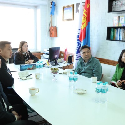 АЙМГИЙН ХҮҮХЭД ГЭР БҮЛИЙН ХӨГЖИЛ, ХАМГААЛЛЫН ГАЗАРТ АЖИЛЛАЛАА.  | HuduuMN