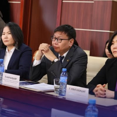 БОЛОВСРОЛЫН САЙД П.НАРАНБАЯР ӨВӨРХАНГАЙД АЖИЛЛАЖ БАЙНА | HuduuMN