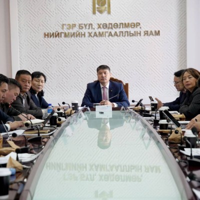 ЗАЛУУЧУУДЫН ХӨДӨЛМӨР ЭРХЛЭЛТИЙГ ДЭМЖИХ ХӨТӨЛБӨР ХЭРЭГЖҮҮЛНЭ  | HuduuMN