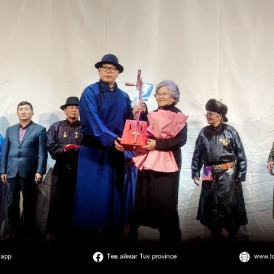 "ЗАДЛААГҮЙ ЗАХИА" УСК ТӨВ АЙМГИЙН ҮЗЭГЧДЭД ХҮРЛЭЭ | HuduuMN